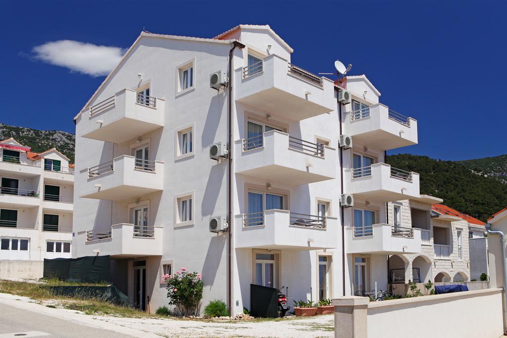 Vespera Apartments Bol Exterior photo
